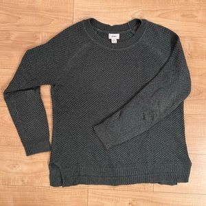 Cozy green crew neck sweater
